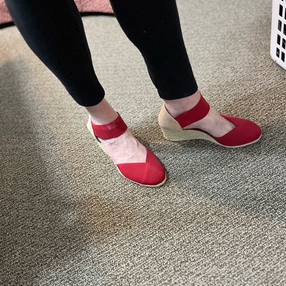 Lauren by Ralph Lauren wedges, size 8, perfect shape, worn slightly. - Picture 3 of 5